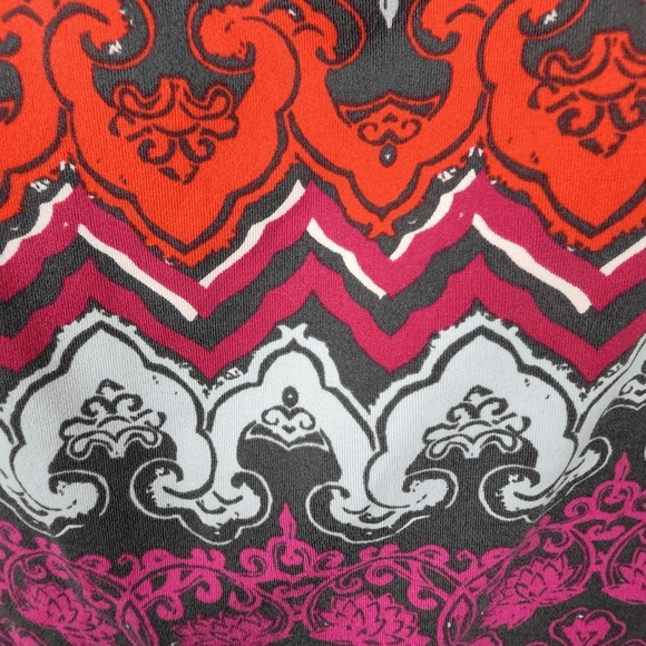 Soybu Red Pink and White Ornate Print Casual Dress Medium (2720) - Picture 4 of 7